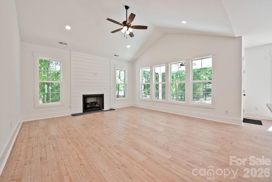 Spacious, unfurnished interior of a new home in , Concord (Image 24).
