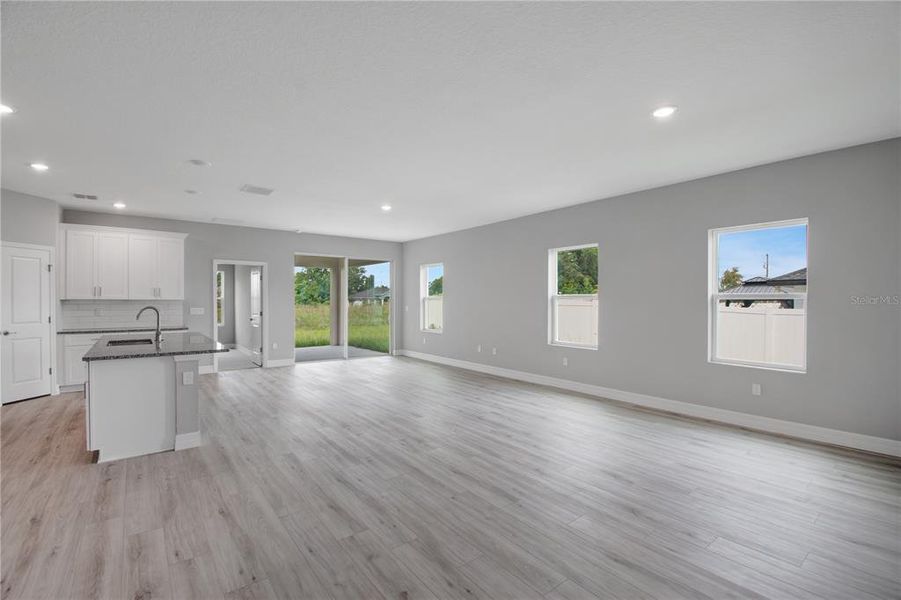 Spacious, unfurnished interior of a new home in , Ocala (Image 18).
