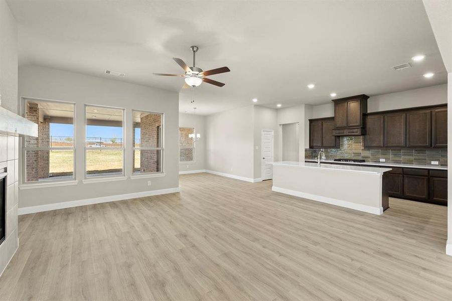 12_13. 539 San Angelo - Family 12_13. 539 San Angelo - Family