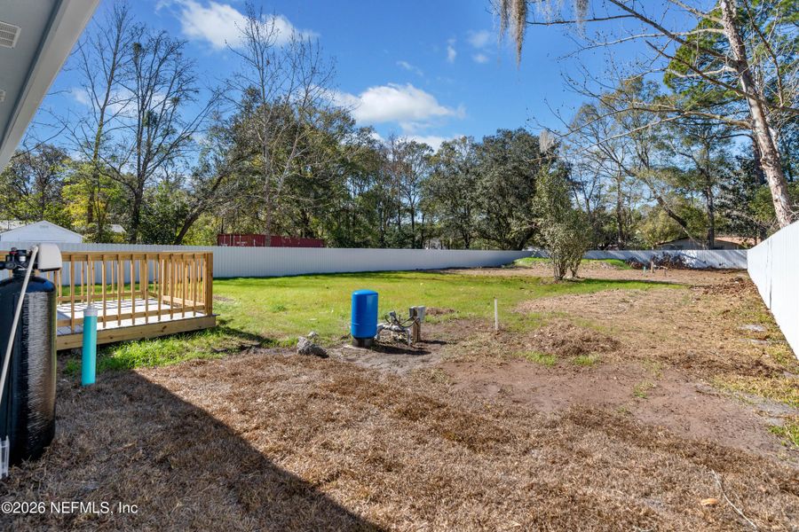 Exterior details and patio area of a home in , Jacksonville (Image 25).
