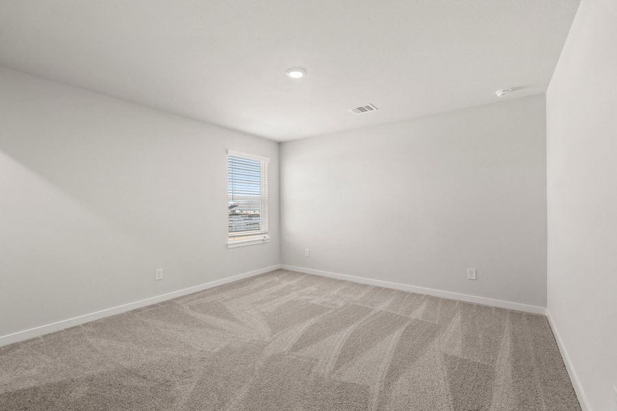 Spacious, unfurnished interior of a new home in Sunterra, Katy (Image 18).