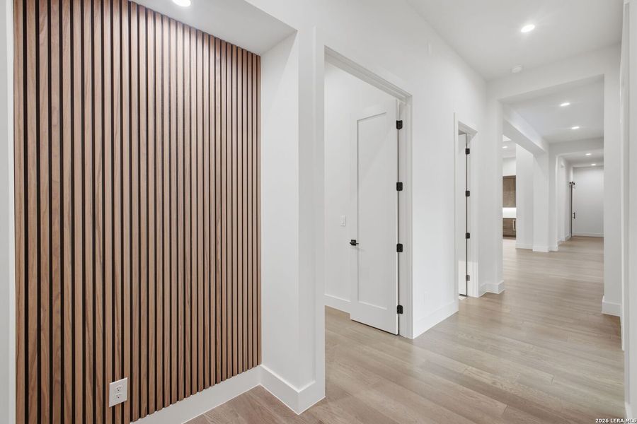 Spacious, unfurnished interior of a new home in , San Antonio (Image 26).