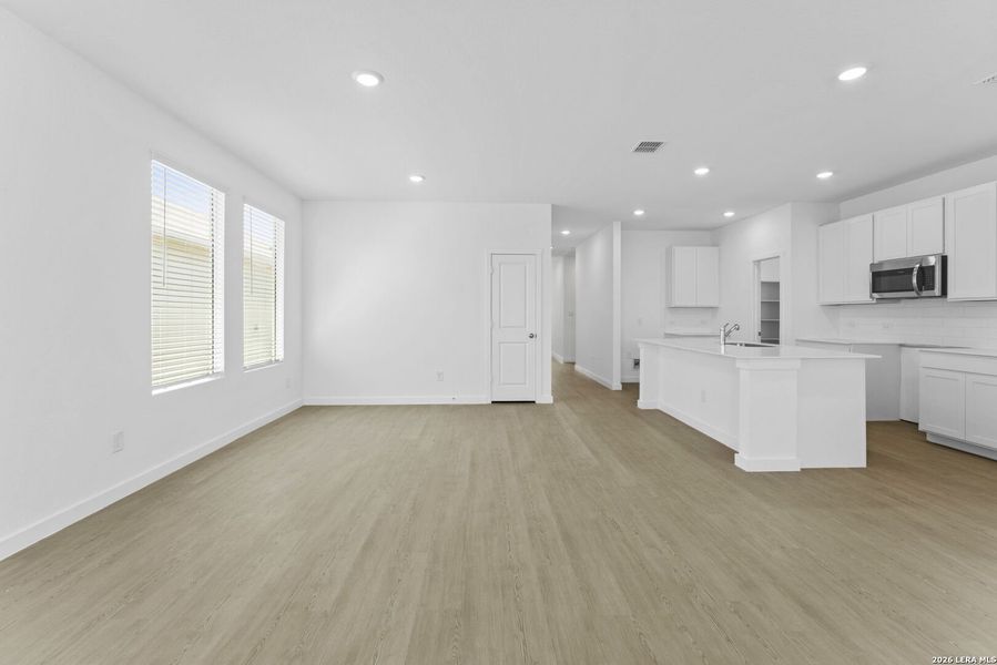 Spacious, unfurnished interior of a new home in Hightop Ridge, Converse (Image 11).