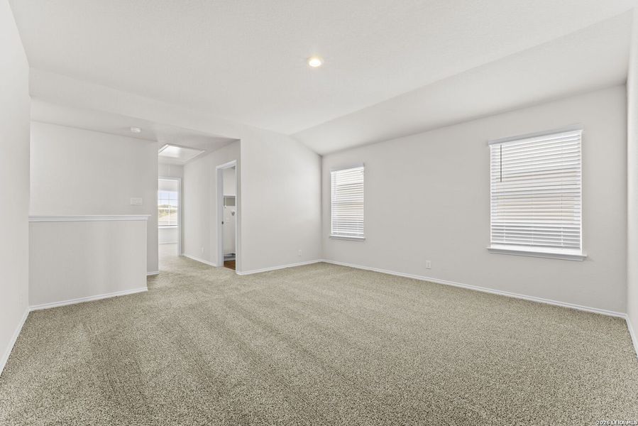 Spacious, unfurnished interior of a new home in Redbird Ranch, San Antonio (Image 21).