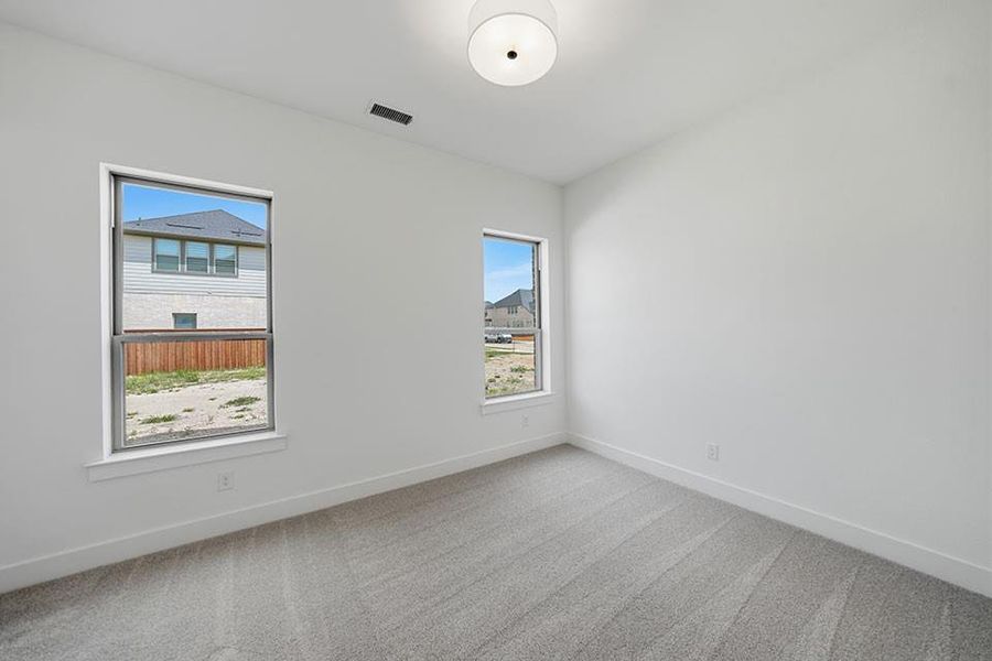Spacious, unfurnished interior of a new home in Hillside Village, Celina (Image 31).