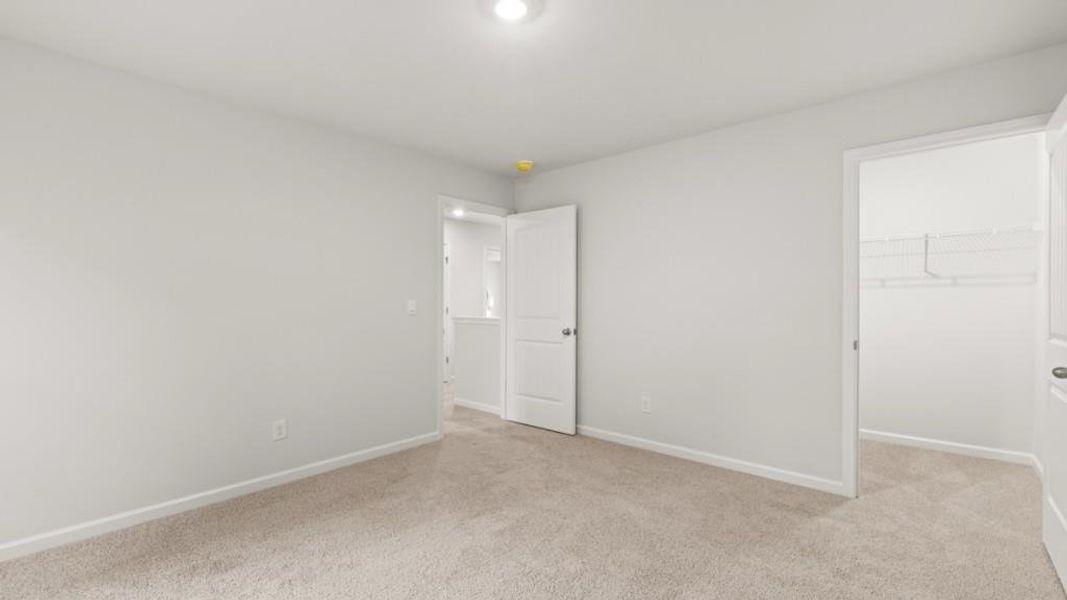 Spacious, unfurnished interior of a new home in Fairhaven, Lithia Springs (Image 20).
