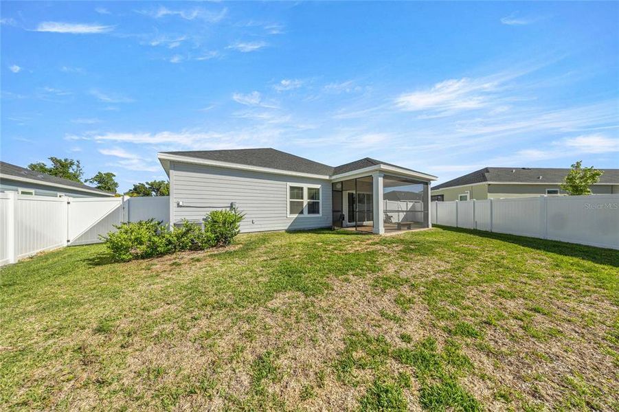 Exterior details and patio area of a home in Heath Preserve, Ocala (Image 30).