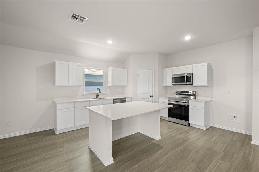 426 Rose- Kitchen-1