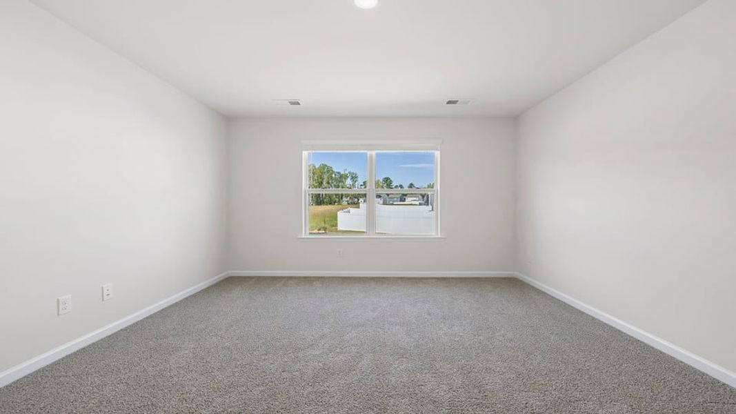 Spacious, unfurnished interior of a new home in Varner Station, Woodruff (Image 26).