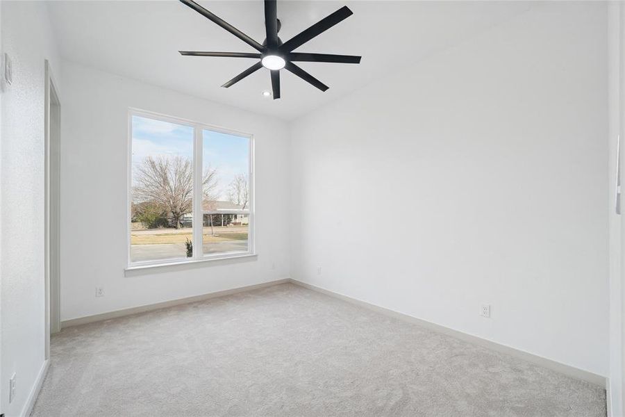 Spacious, unfurnished interior of a new home in , Tool (Image 21).