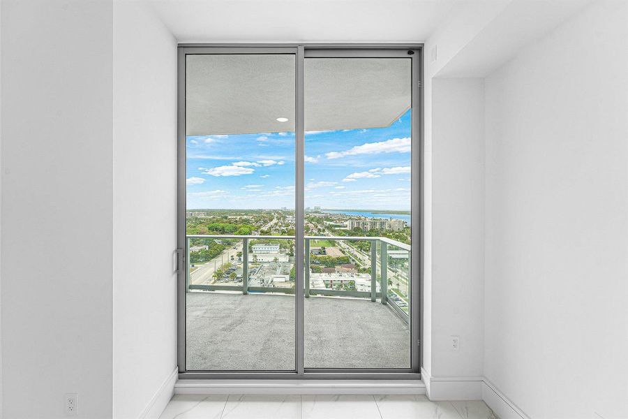 012-220LakeShoreDrive-1613-LakePark-FL-3 012-220LakeShoreDrive-1613-LakePark-FL-3