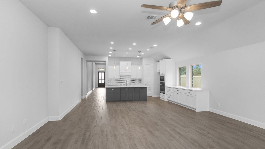 Spacious, unfurnished interior of a new home in Kresston 50', Montgomery (Image 10).