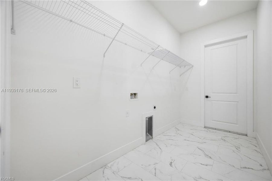 Spacious, unfurnished interior of a new home in , Labelle (Image 18).