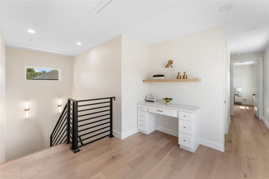 Image 25 of a home in .