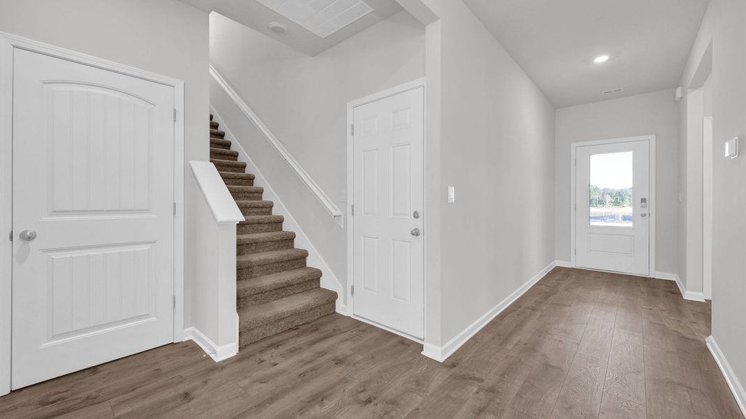 Spacious, unfurnished interior of a new home in Shiloh Springs, Jackson (Image 38).