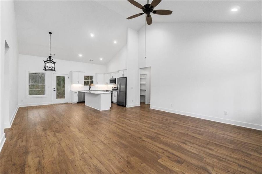 Spacious, unfurnished interior of a new home in , Monroe (Image 35).