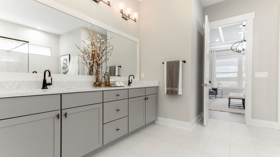 Owner's Bath - Dual Vanity Owner's Bath - Dual Vanity