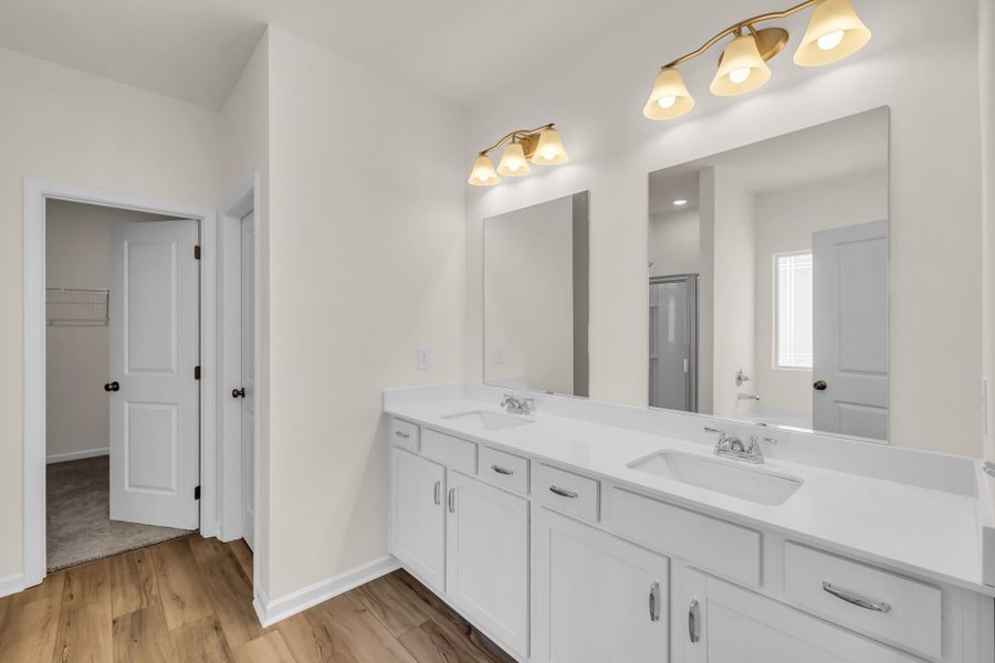 Double vanity! Double vanity!