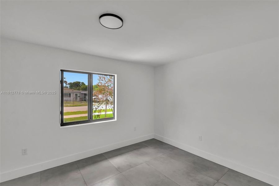 Spacious, unfurnished interior of a new home in , Miami Gardens (Image 47).
