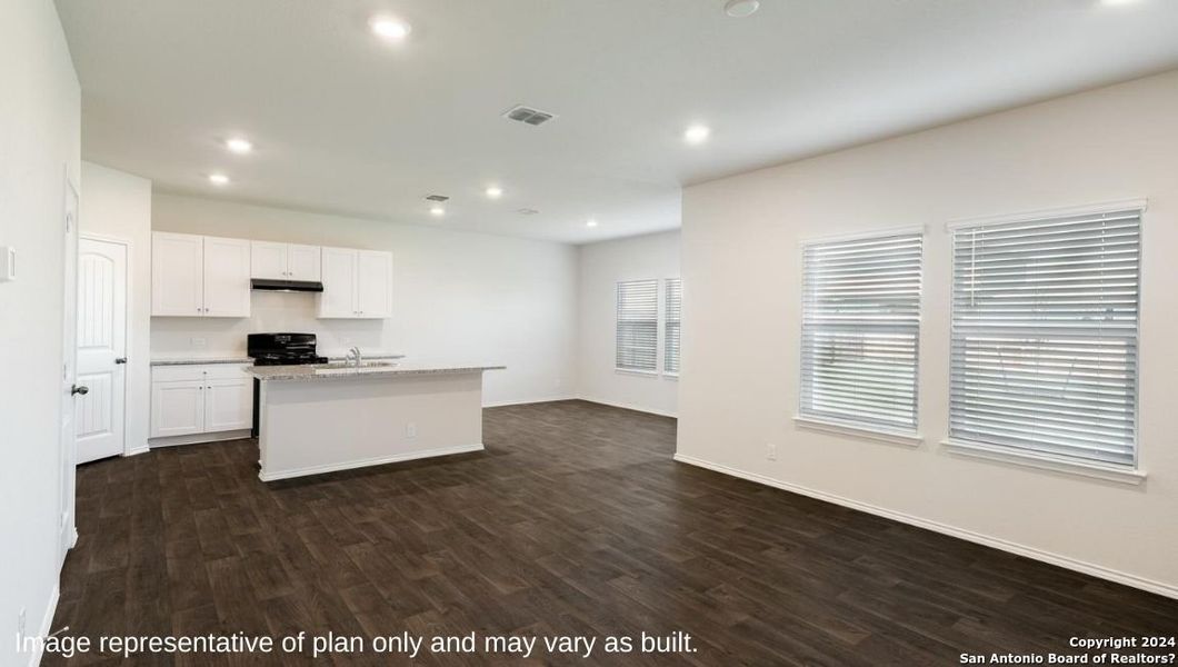 Spacious, unfurnished interior of a new home in Langdon, San Antonio (Image 10).
