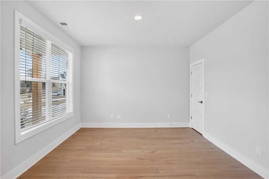 Spacious, unfurnished interior of a new home in , Villa Rica (Image 14).