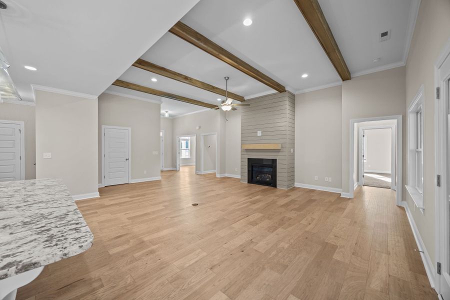 Spacious, unfurnished interior of a new home in Kennedy's Crossing, Grimesland (Image 19).