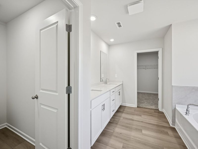 Furnished interior view inside a new home in Creekside at Oxford Park, Fairburn (Image 9).