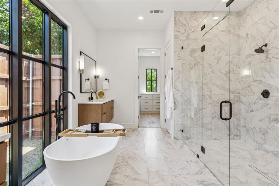 Furnished interior view inside a new home in , Dallas (Image 23).