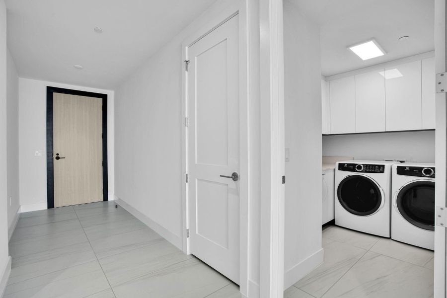 Entrance and Laundry Room Entrance and Laundry Room