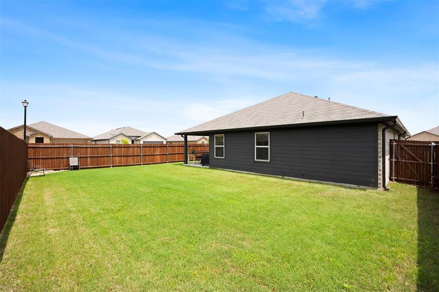 Exterior details and patio area of a home in , Lancaster (Image 4).