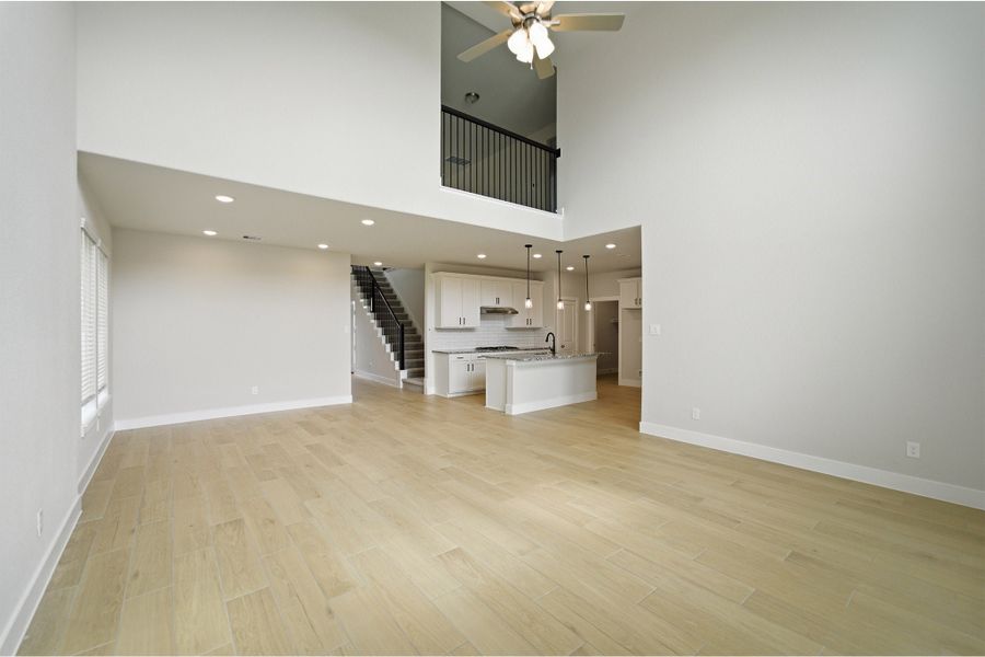 Spacious, unfurnished interior of a new home in Sunterra Lakes, Brookshire (Image 48). Spacious, unfurnished interior of a new home in Sunterra Lakes, Brookshire (Image 48).