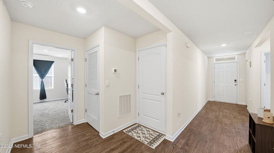 Spacious, unfurnished interior of a new home in River Glen Express, Yulee (Image 19).