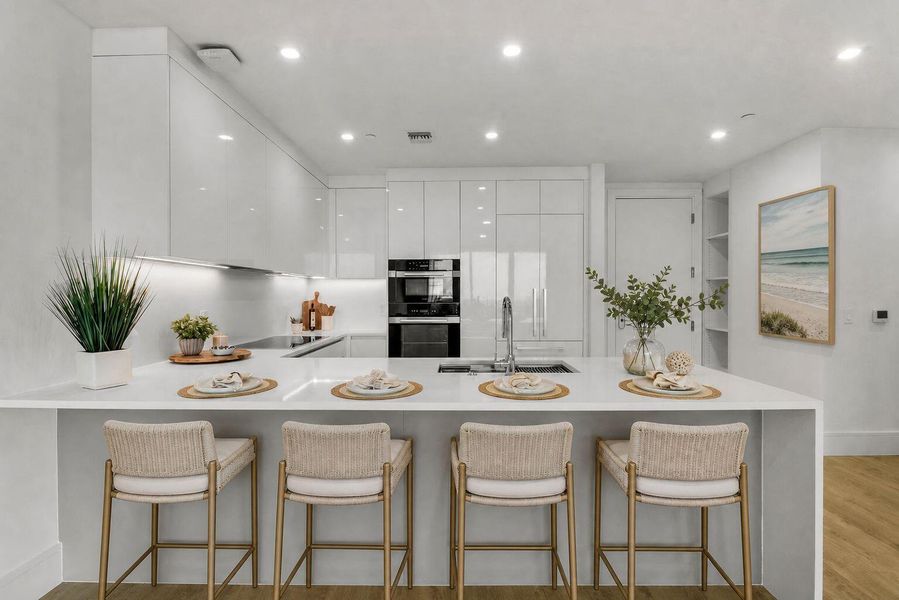 Kitchen bar with stools - Staged Kitchen bar with stools - Staged