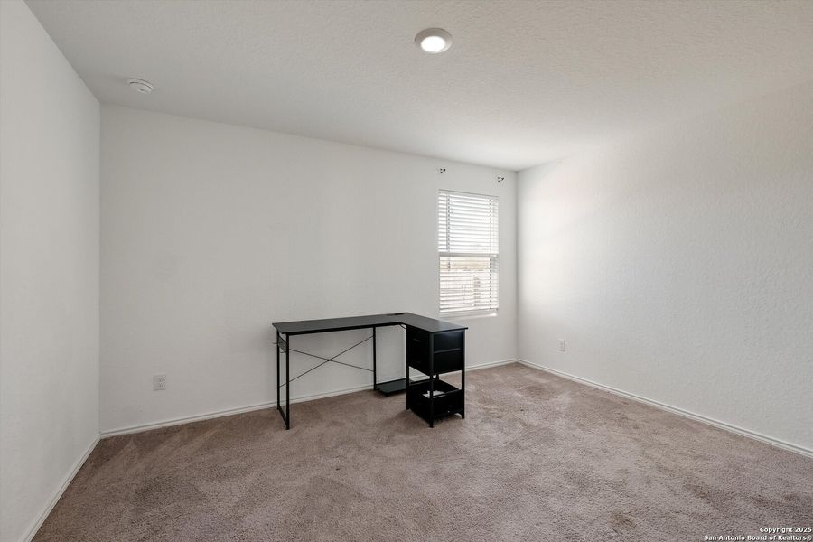 Image 22 of a home in .