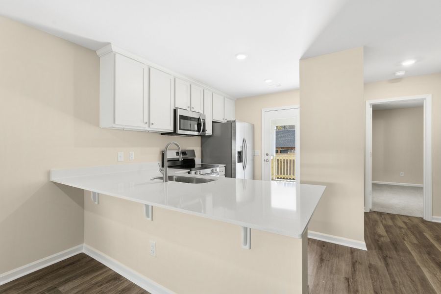 Representative furnished interior of a home built from the Dogwood B 1-Car by McGuinn Homes in Select Homesites Ridgeland, Ridgeland (Image 4).