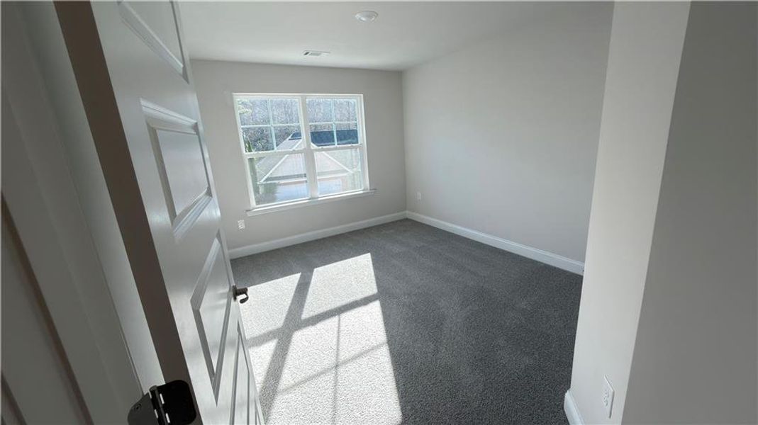 Spacious, unfurnished interior of a new home in Habersham Meadows, Demorest (Image 17).