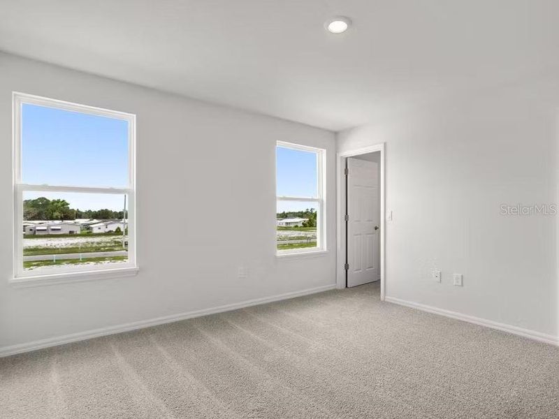 Spacious, unfurnished interior of a new home in , Winter Haven (Image 8).