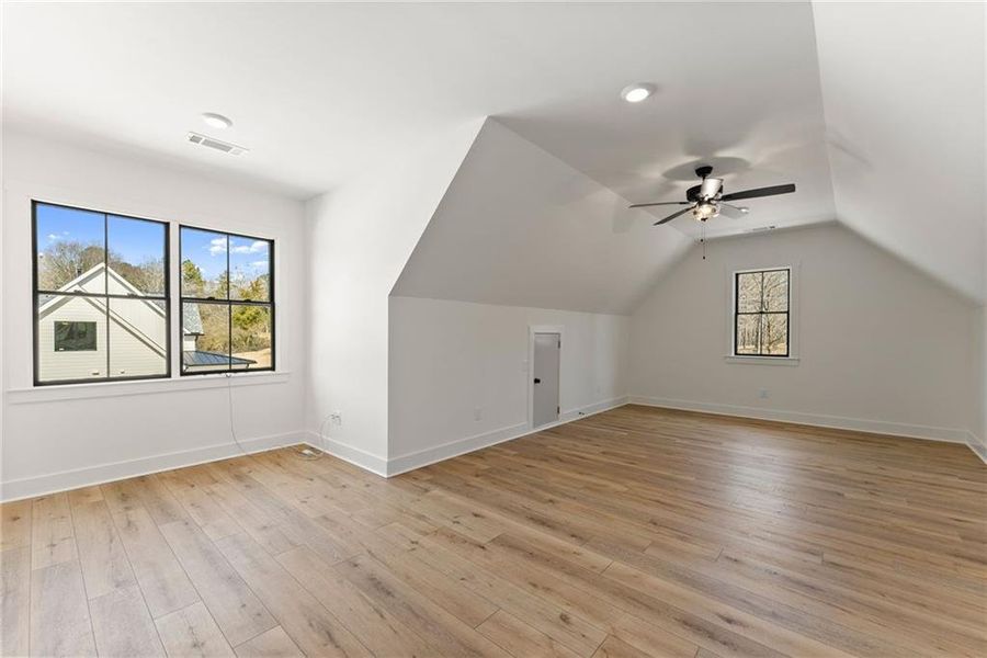 Spacious, unfurnished interior of a new home in , Gainesville (Image 43).