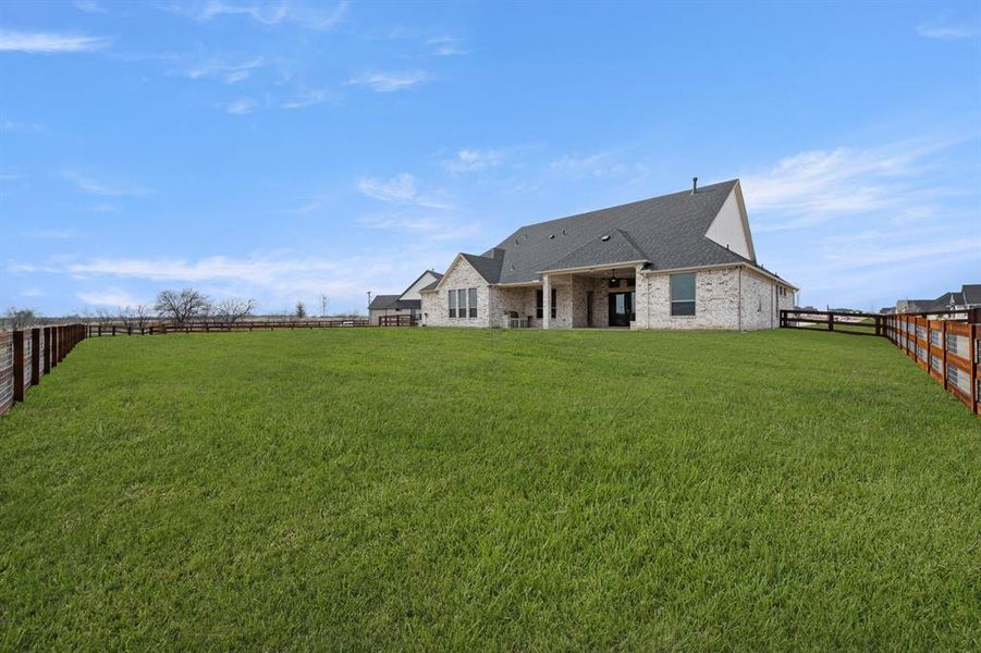 1849 Sutherland Crescent- Back-1