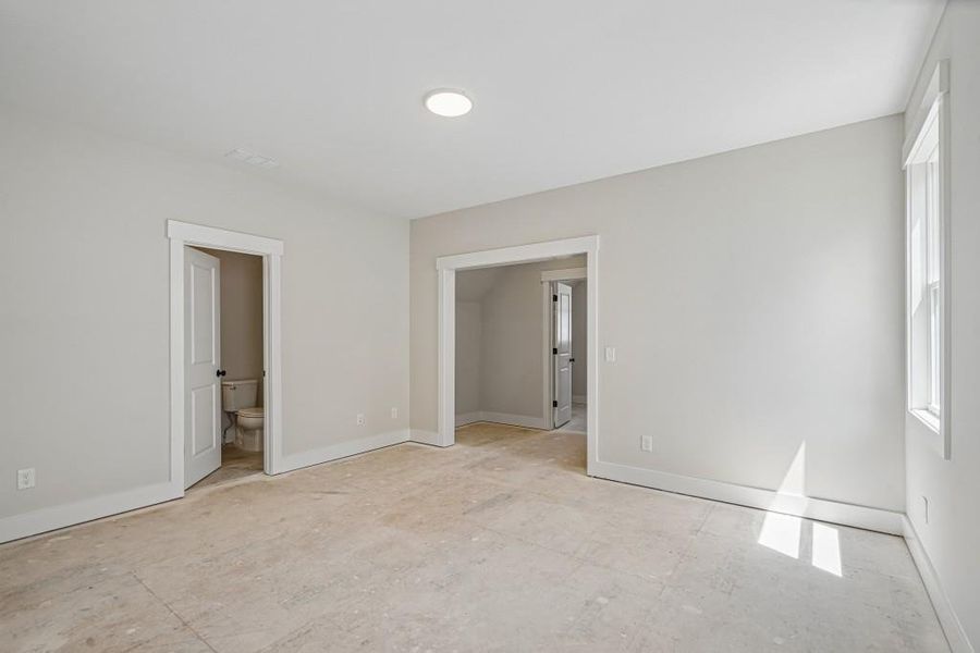 Spacious, unfurnished interior of a new home in Arden on Lanier, Cumming (Image 20).
