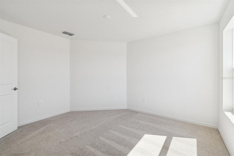 Spacious, unfurnished interior of a new home in Southpointe, Palmetto (Image 24).