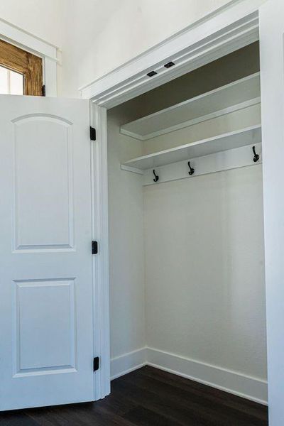 Spacious, unfurnished interior of a new home in , Henderson (Image 20).