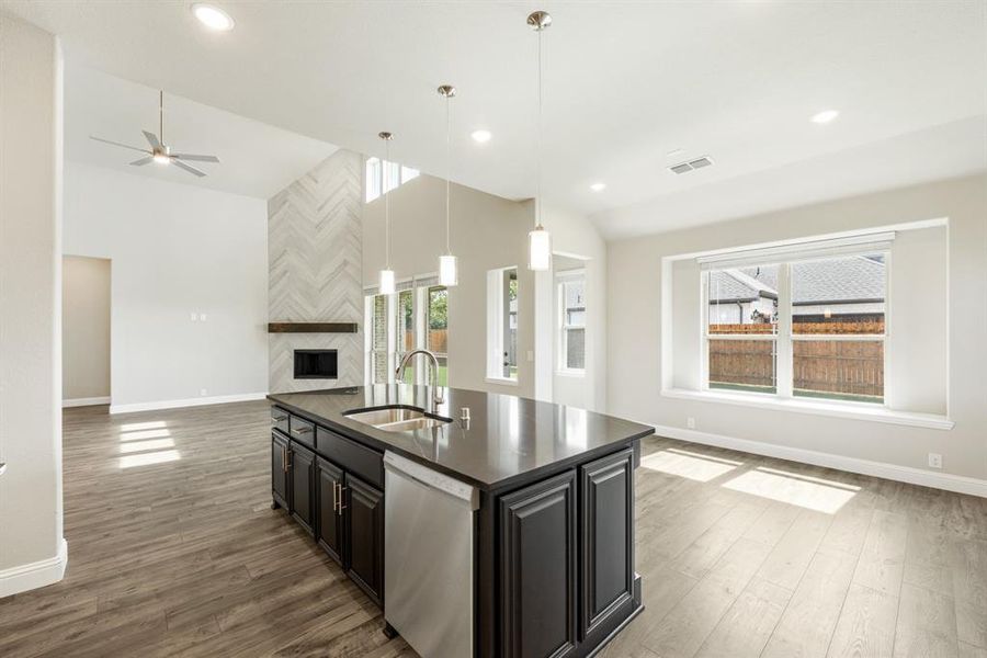 Furnished interior view inside a new home in Ridgepoint, Midlothian (Image 13).