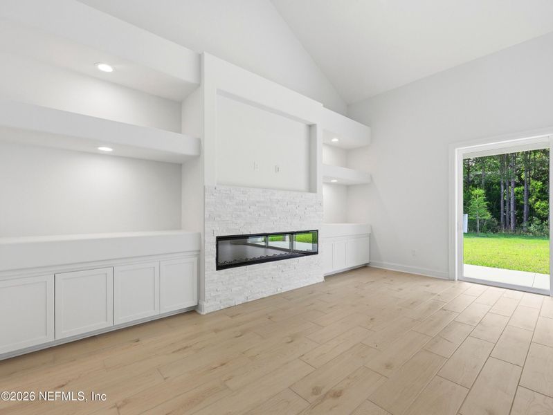 Spacious, unfurnished interior of a new home in Silver Landing At Silverleaf, St. Augustine (Image 73).