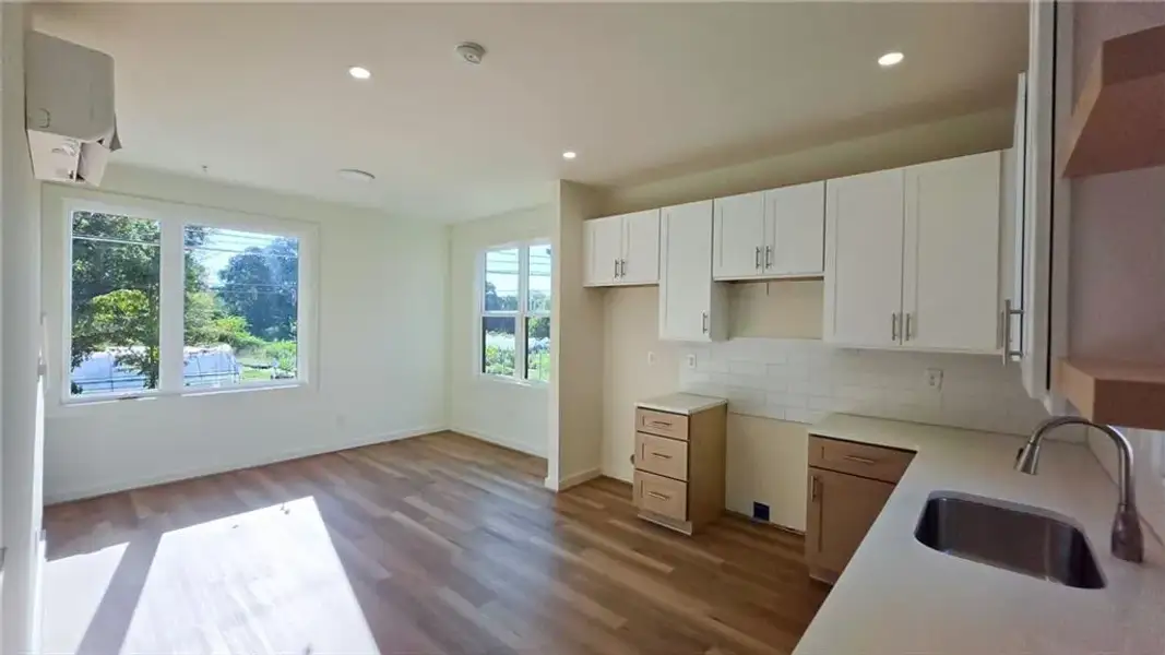 Spacious, unfurnished interior of a new home in , Atlanta (Image 12). Spacious, unfurnished interior of a new home in , Atlanta (Image 12).