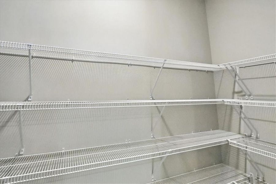 Spacious, unfurnished interior of a new home in , Jefferson (Image 35).