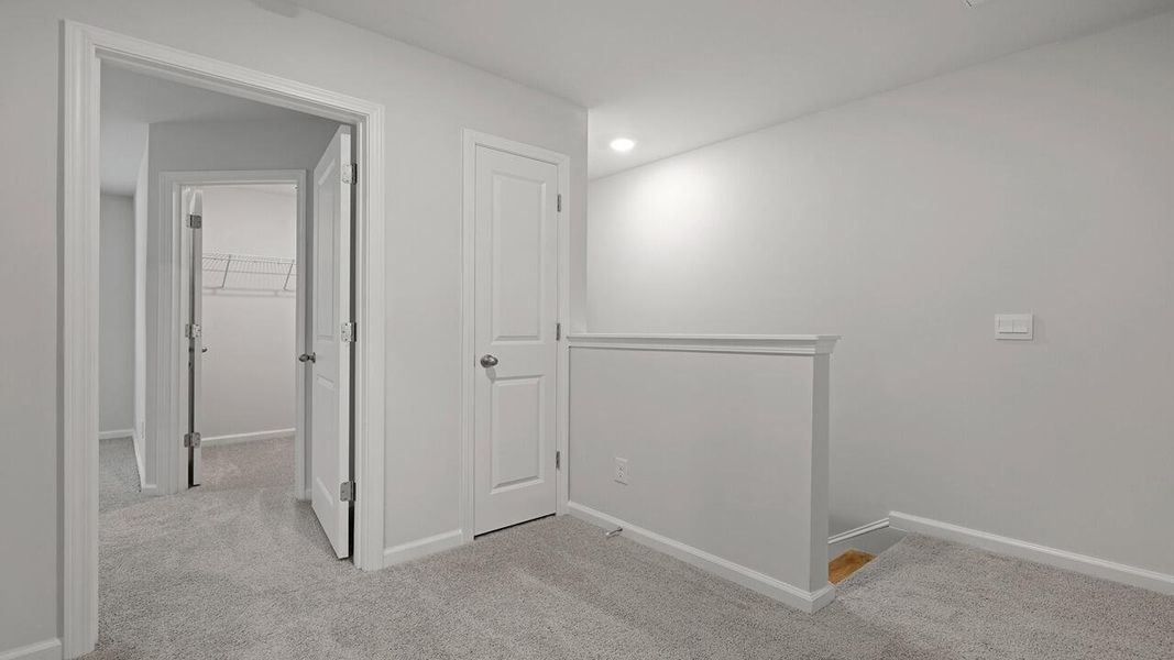 Spacious, unfurnished interior of a new home in Garbon Fields, Summerville (Image 15).