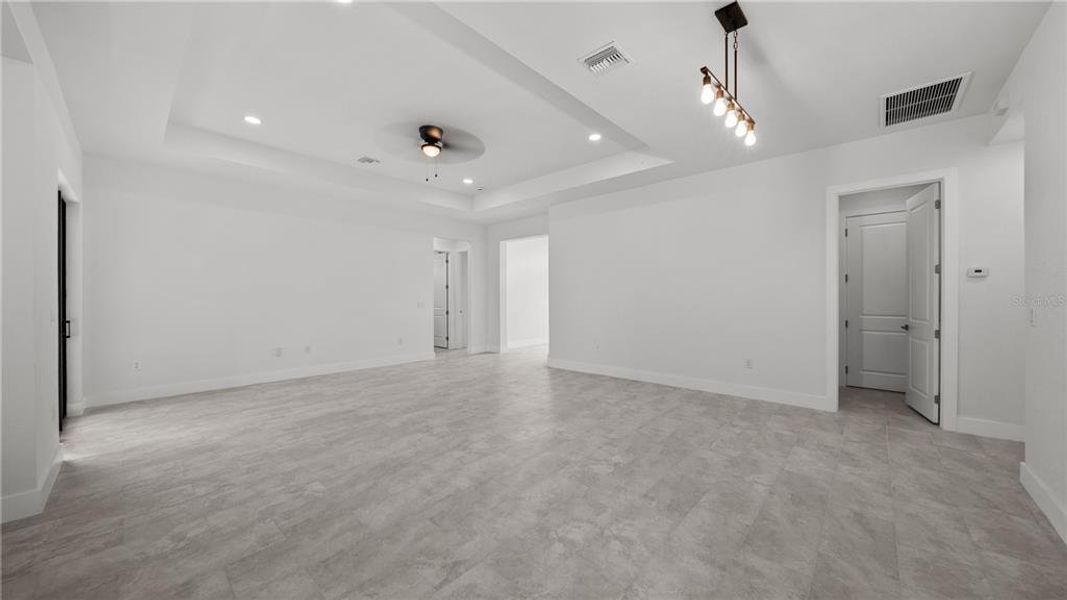 Spacious, unfurnished interior of a new home in , Rotonda West (Image 30).