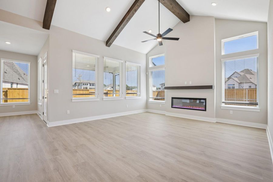 MOVE IN READY!