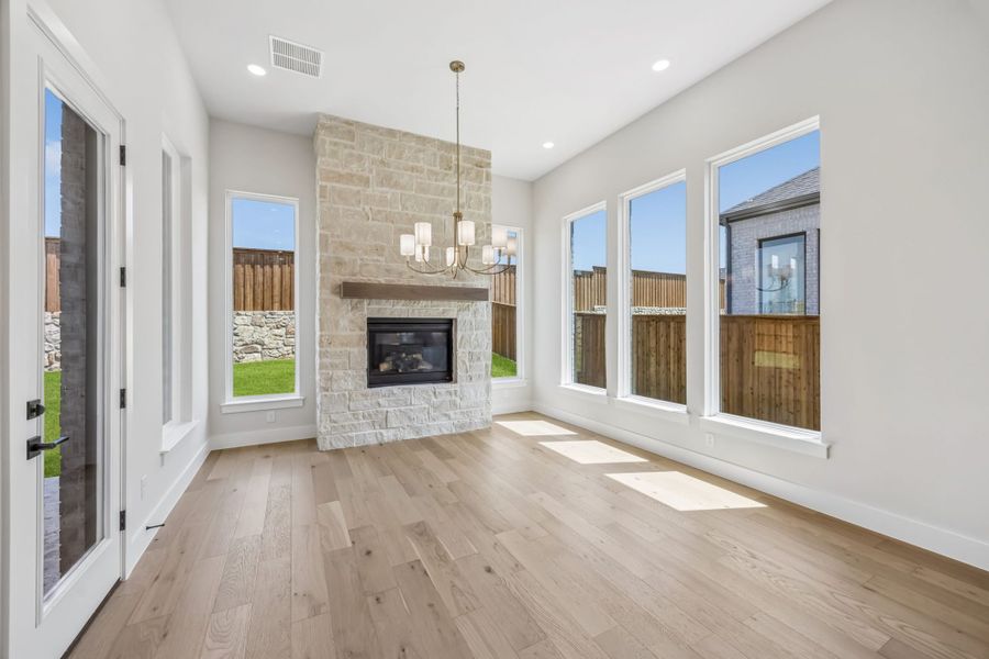 Spacious, unfurnished interior of a new home in StarView, Prosper (Image 40). Spacious, unfurnished interior of a new home in StarView, Prosper (Image 40).